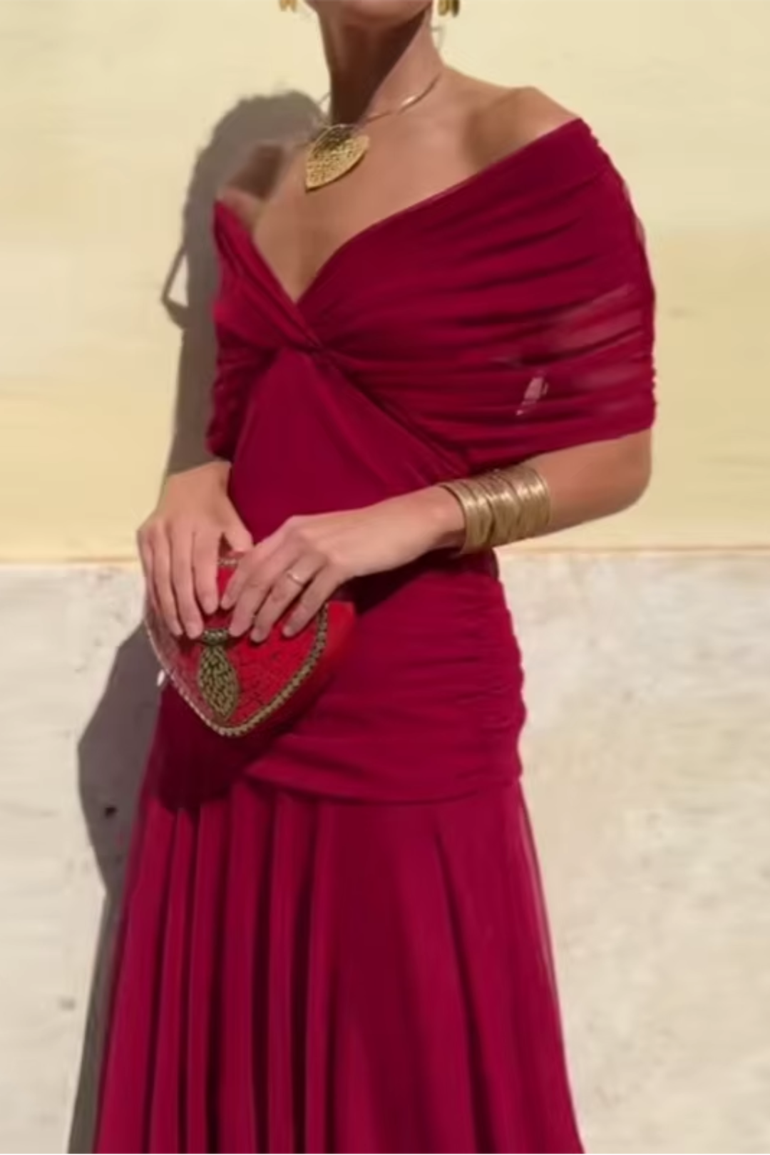 Louise – Elegantes Maxi-Partykleid mit V-Ausschnitt