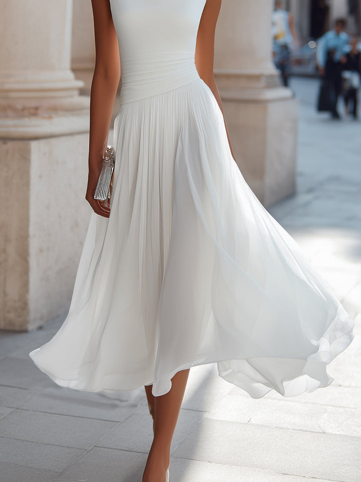 Chloé - Ärmelloses Midi-Kleid mit drapiertem Ausschnitt und Falten.
