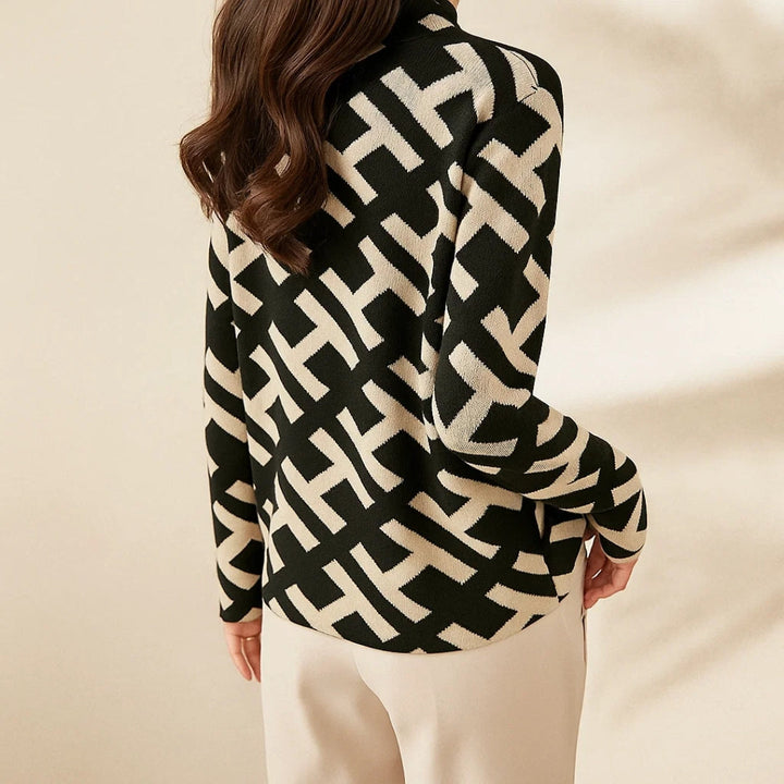 Eva - Geometric Alphabet Pullover