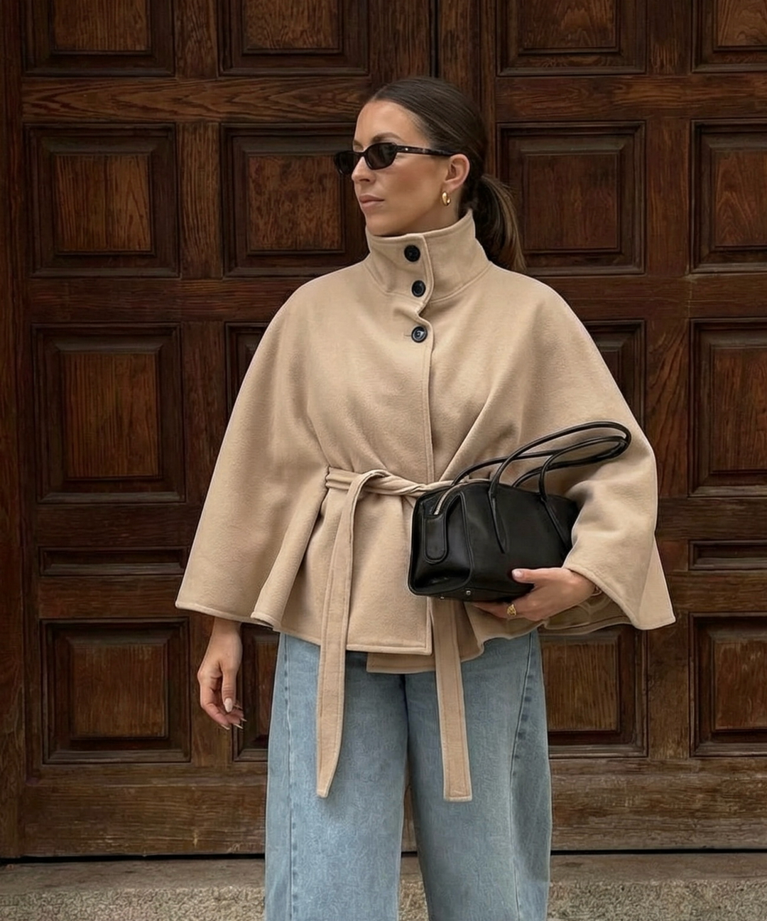 Amelie – Poncho Karah in Beige