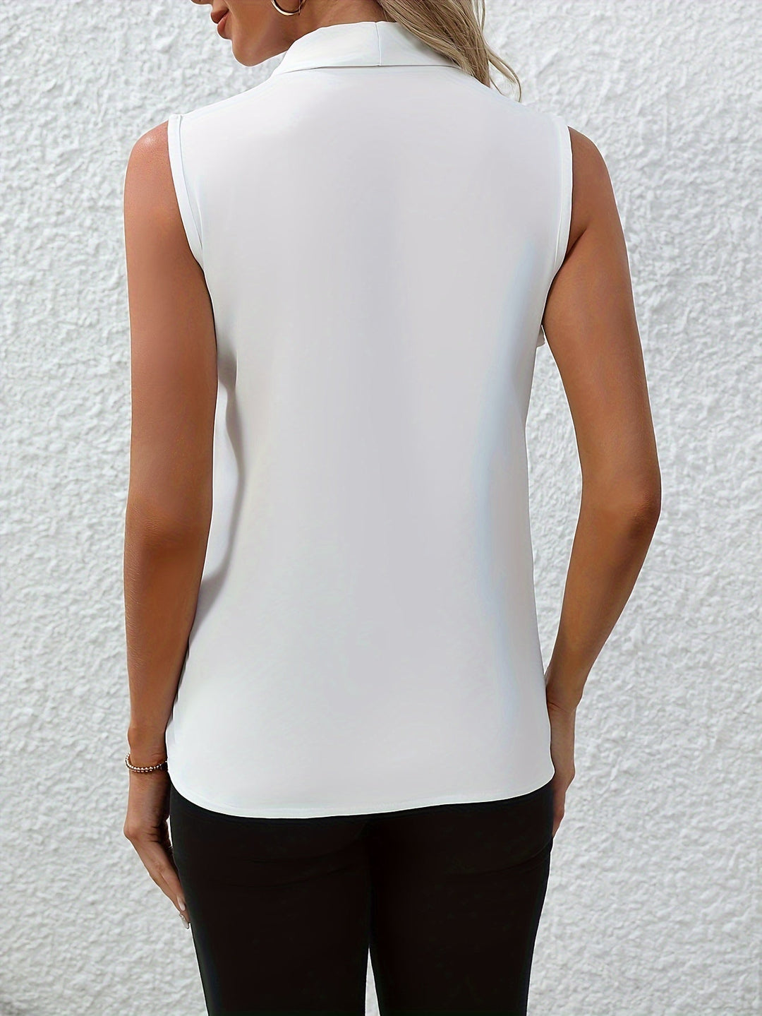 Annabel - Ärmellose Bluse mit V-Ausschnitt