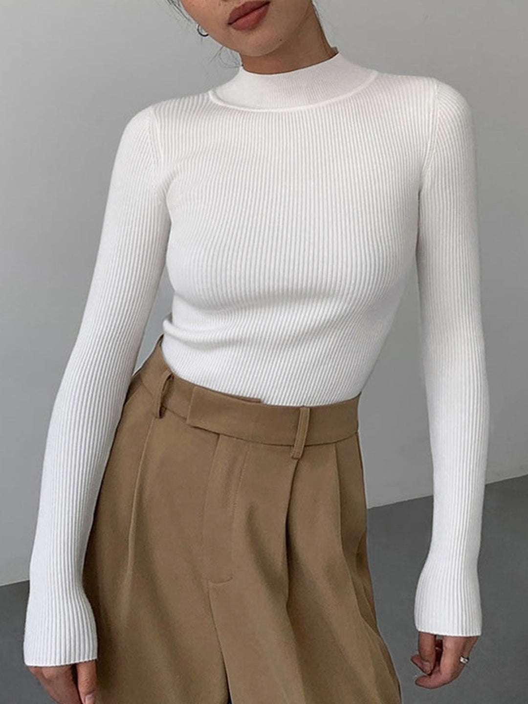 Judith – Langärmliges Strickoberteil mit Stehkragen und Rippbündchen