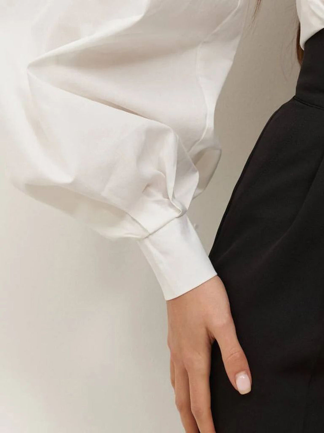 Pauline – Asymmetrische schulterfreie Bluse