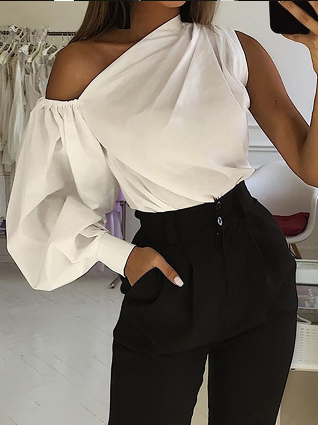 Pauline – Asymmetrische schulterfreie Bluse