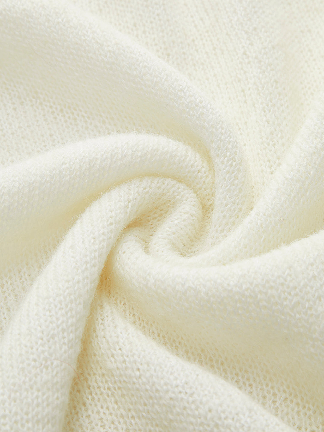 Denise – Eng anliegendes Strickoberteil mit drapierten Ausschnitten
