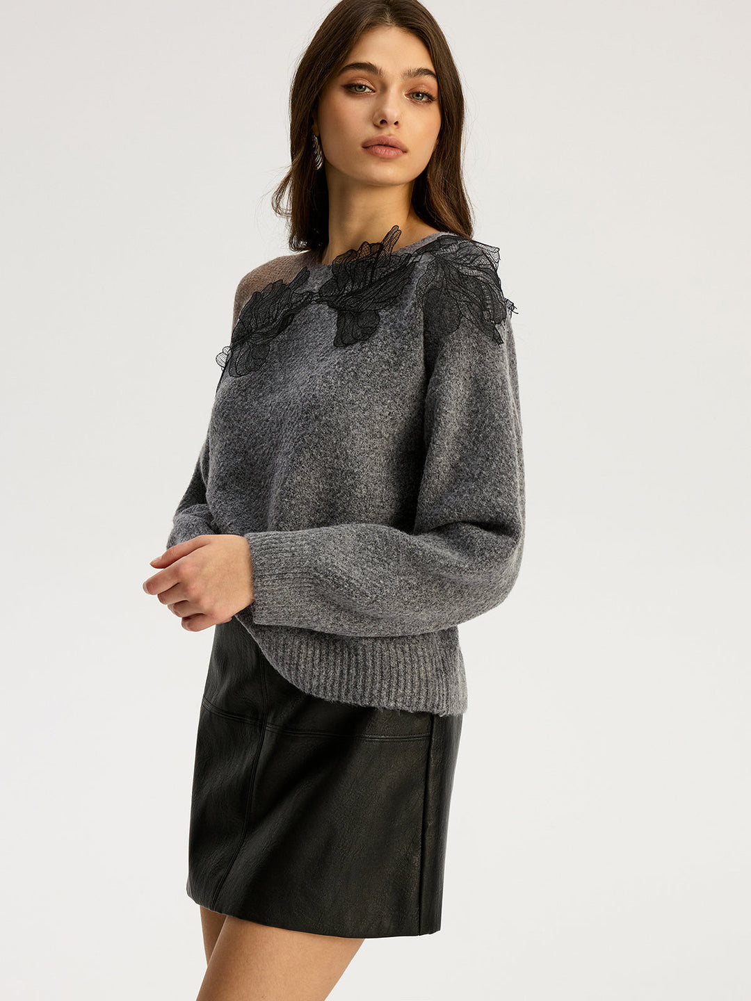 Erika – Pullover aus floraler Spitze, halbtransparent, mit Rundhalsausschnitt