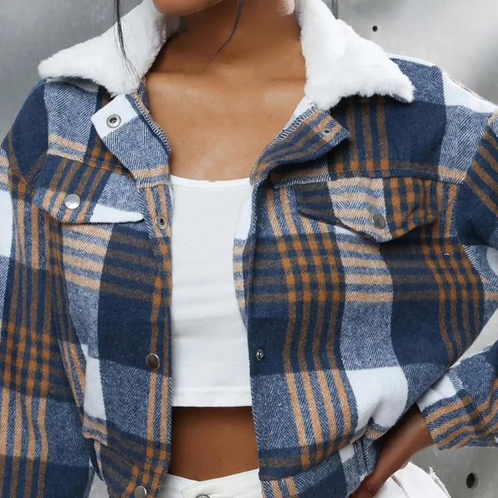 Nina – Karierte Jacke