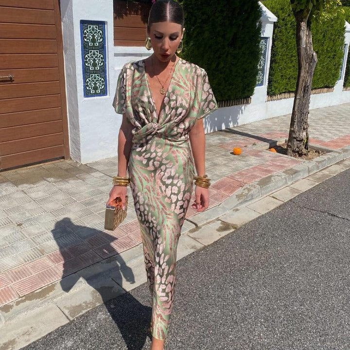 Tracy - Elegantes Kleid mit V‑Ausschnitt und Print