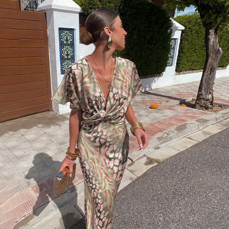 Tracy - Elegantes Kleid mit V‑Ausschnitt und Print