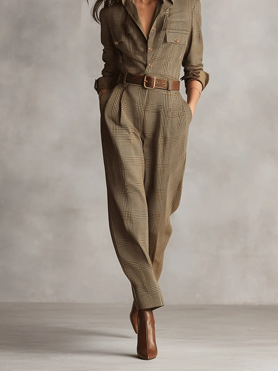 Zoë - Verfeinerter Utility-Jumpsuit mit Karomuster in Tweed-Optik.