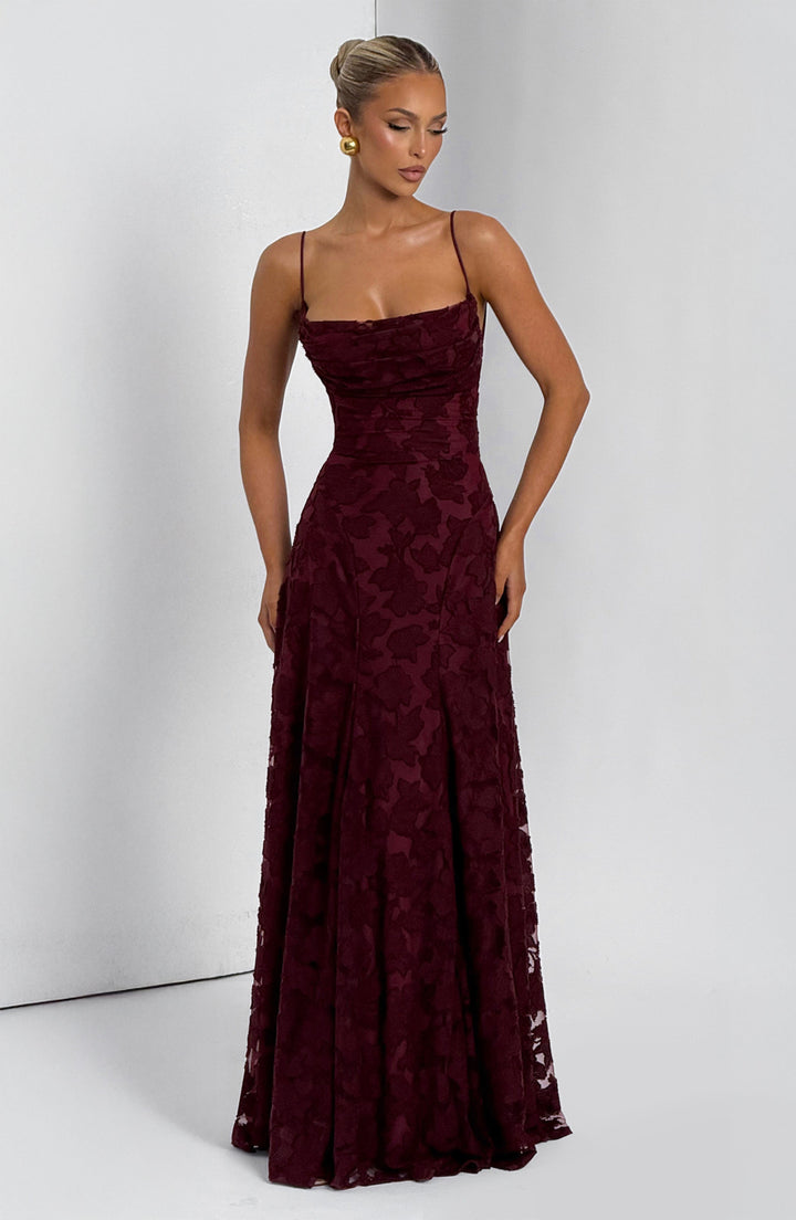 Lina – Maxikleid Cherry Lacquer