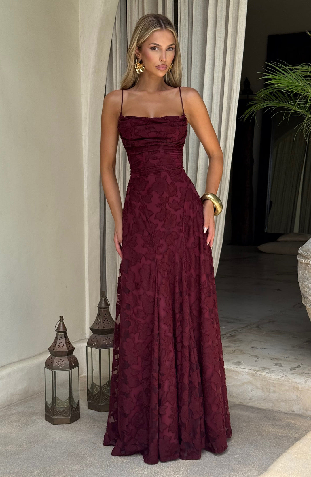 Lina – Maxikleid Cherry Lacquer