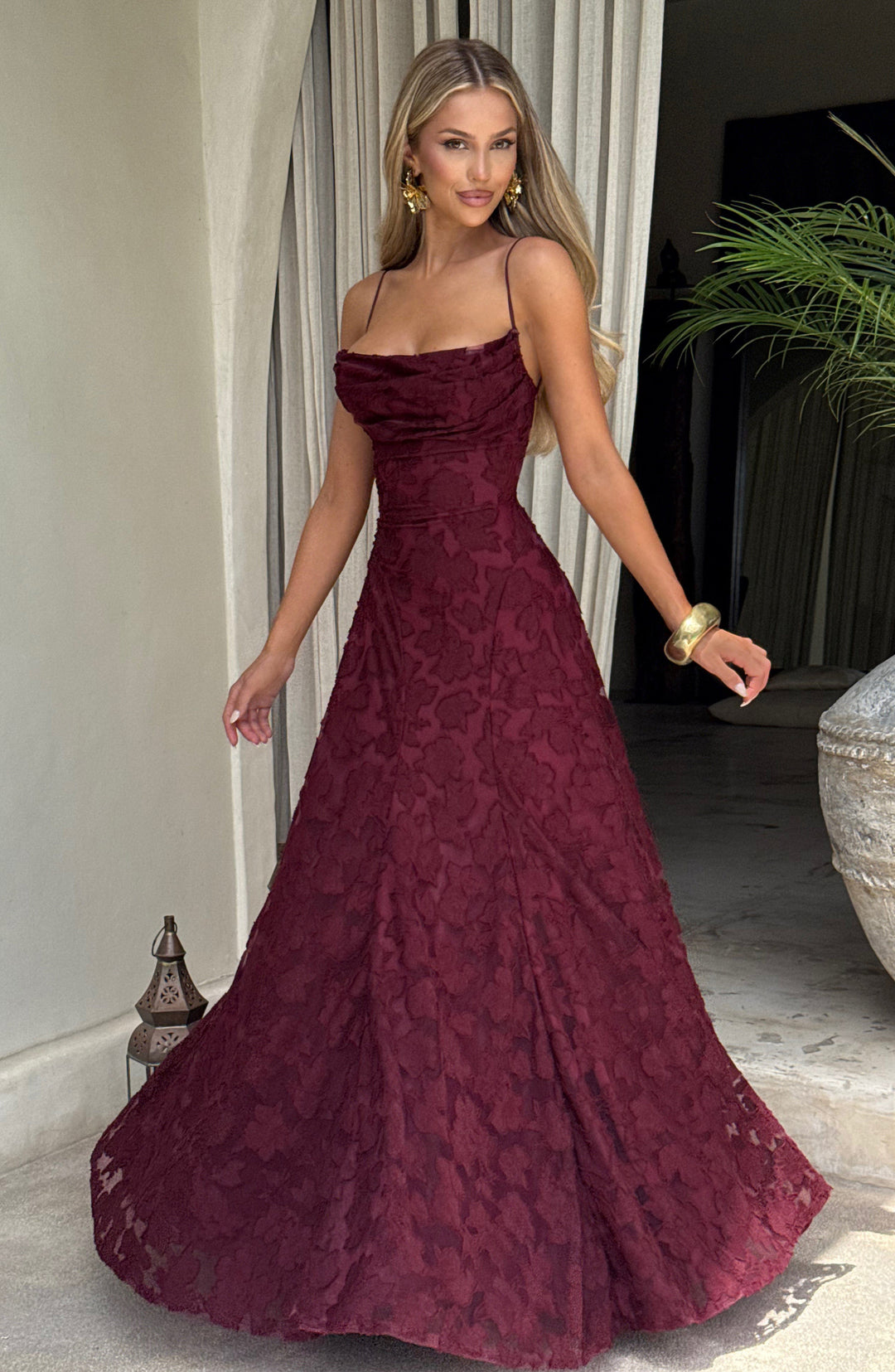 Lina – Maxikleid Cherry Lacquer